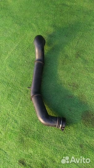 Патрубок интеркулера Volvo Xc90 B5254T2 2005