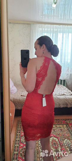 Платье кружевное