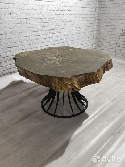 Стол из массива карагача в наличии