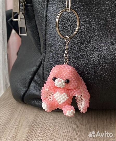 Фигурка брелок из бисера амигуруми