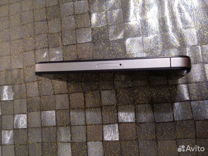 iPhone 4, 32 ГБ
