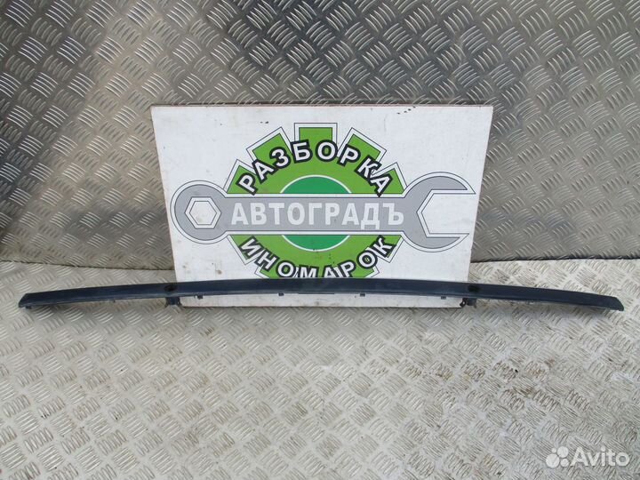 Молдинг заднего бампера центр. BMW E39 седан