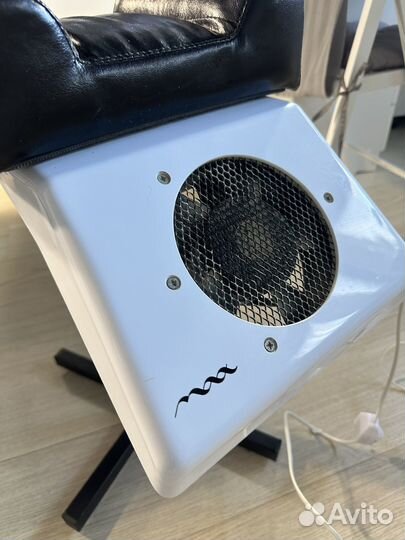 Вытяжка для педикюра max со стойкой