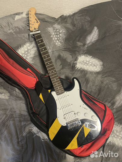 Электро гитара fender squier bullet strat