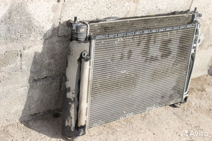 Chevrolet Captiva кассета радиаторов 2.4 3.2 МКПП