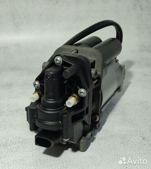 Компрессор пневмоподвески Audi Q7 4M