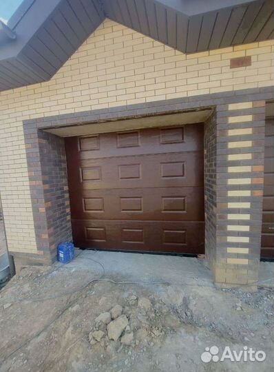 Гаражные ролетные ворота