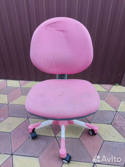 Компьютерное кресло для девочки