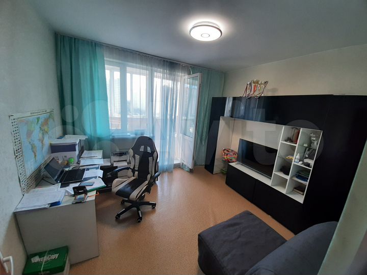 3-к. квартира, 92,9 м², 8/8 эт.