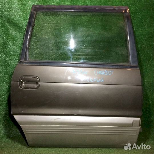 Дверь задняя правая Mitsubishi Chariot N33W N44W С