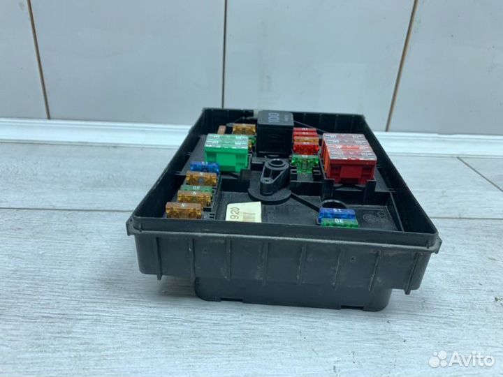 Блок предохранителей Volkswagen Golf хэтчбек BLS