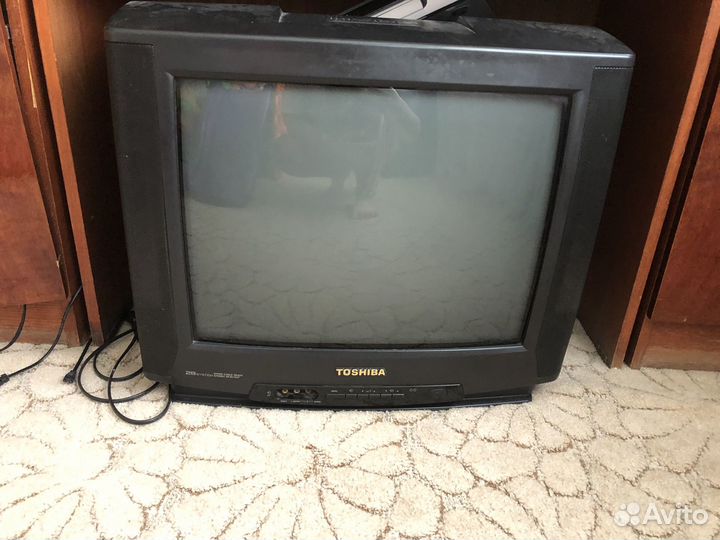 Телевизор 1500, утюг 800