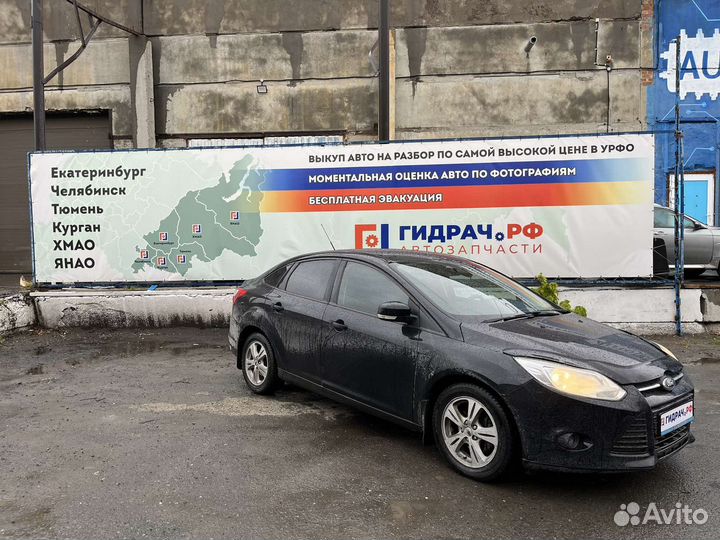 Накладка на порог (внутренняя) Ford Focus 3 1725738