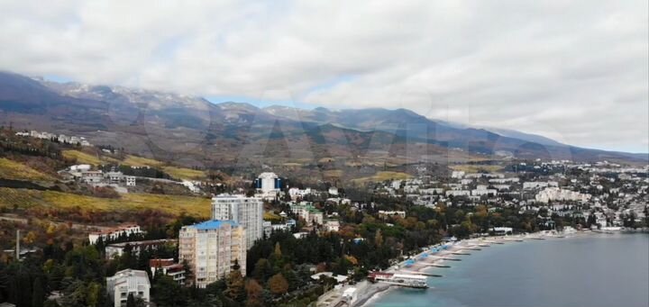 2-к. квартира, 57 м², 1/12 эт.