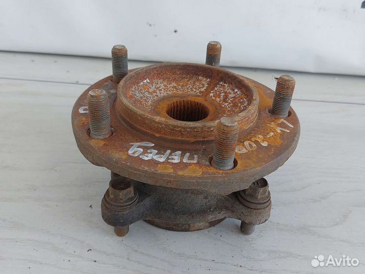 Lexus LX570 Ступица передняя правая