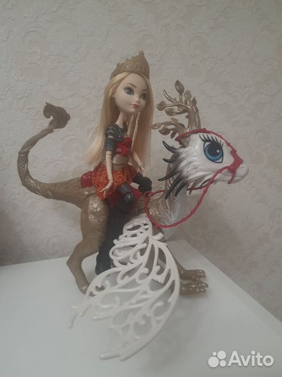 Кукла Ever after high Эпл Вайт с драконом