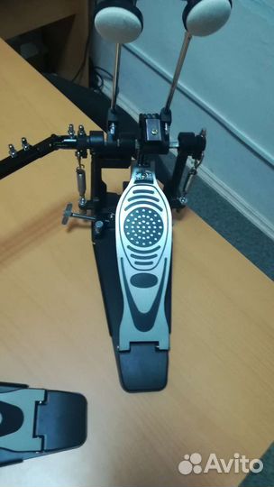 Педаль-кардан для бас-барабана Rolling Rock