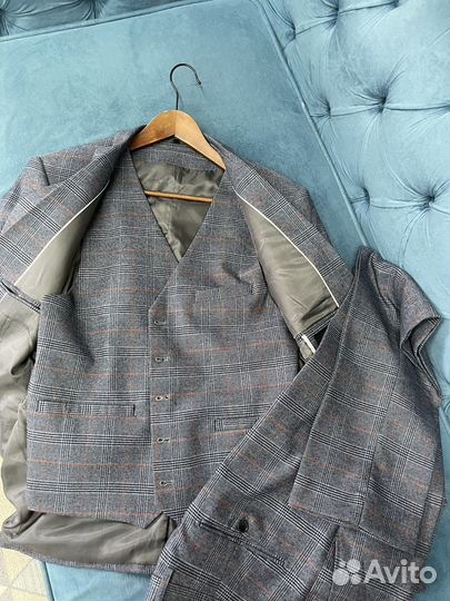 Мужской костюм тройка