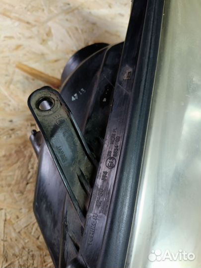 Фара передняя левая Toyota rav 4