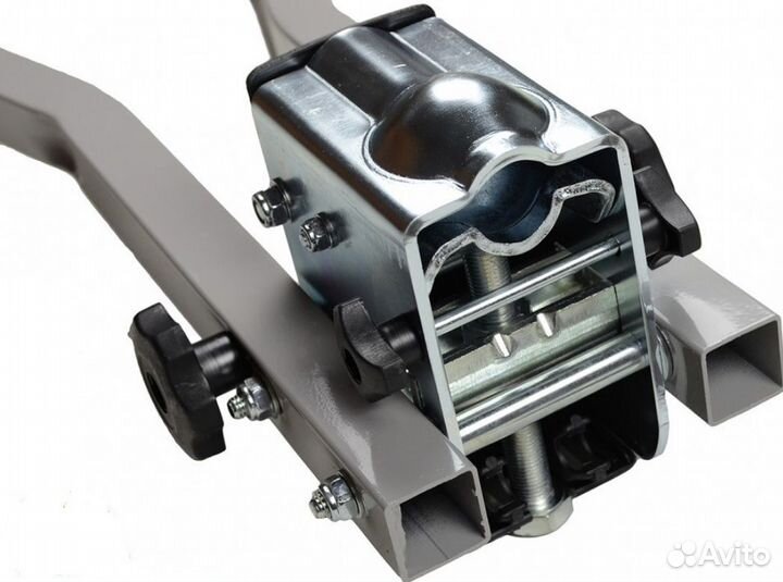 Крепление велосипеда на фаркоп peruzzo Arezzo 3