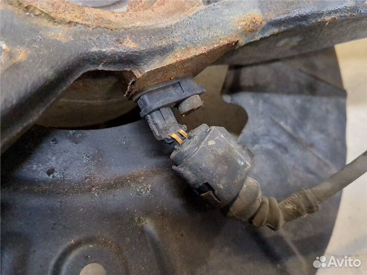 Ступица (кулак, цапфа) Volkswagen Touareg, 2011