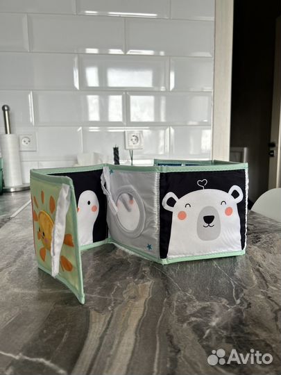 Развиваюшая игрушка - бортик на кроватку