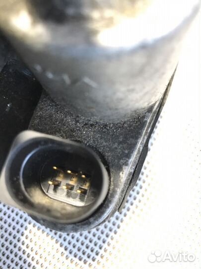 Дроссельная заслонка Volkswagen Passat B5 ALZ 1.6i