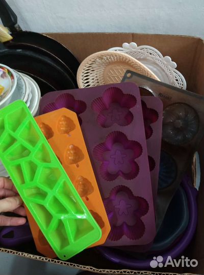 Посуда сковородка кастрюля тарелки кружки