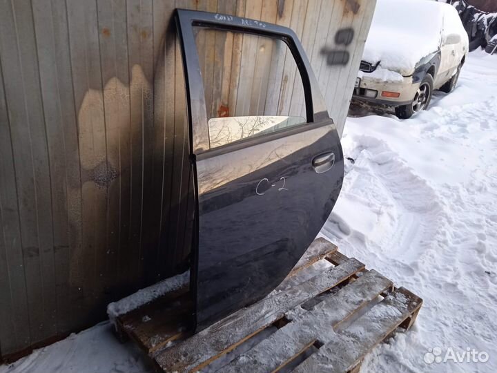 Дверь задняя левая mitsubishi Colt Plus 04