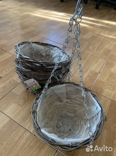 Кашпо для цветов подвесное