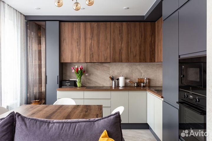 Кухня на заказ с буфетом с комплектом