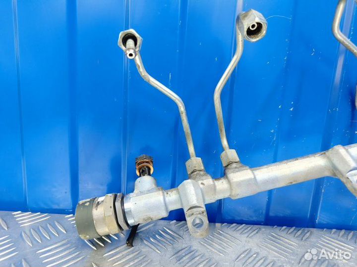 Топливная рампа Kia Sorento 2 XM 2.2 D4HB 2009