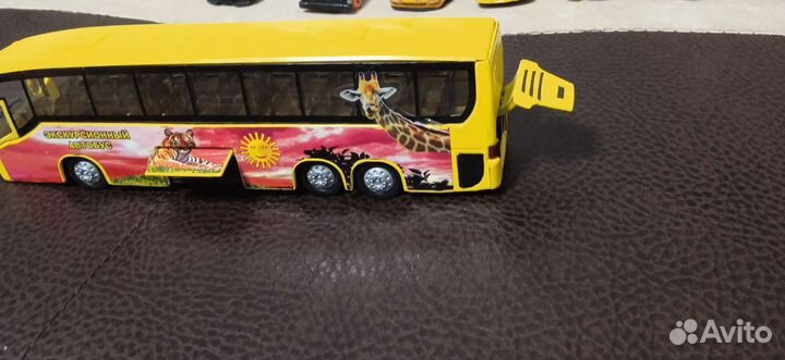 Игрушка автобус