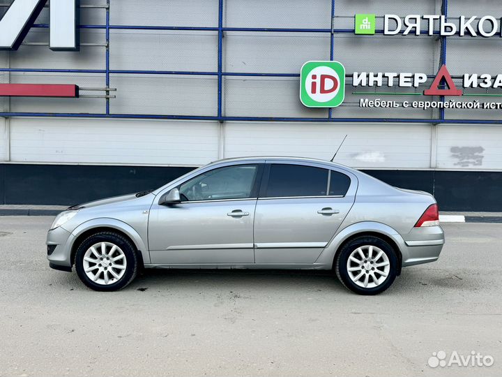 Opel Astra 1.6 МТ, 2012, 98 000 км