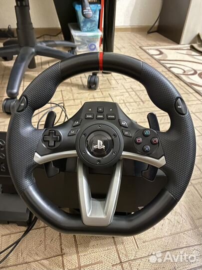 Игровой руль с педалями