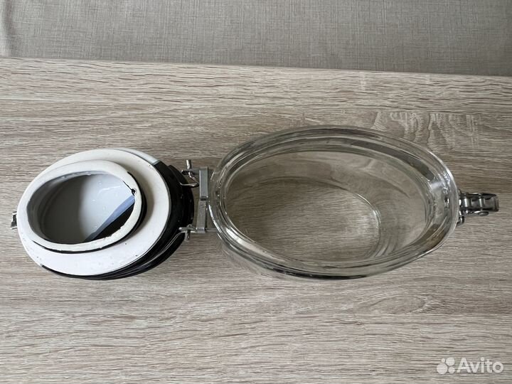 Банка для хранения сыпучих продуктов