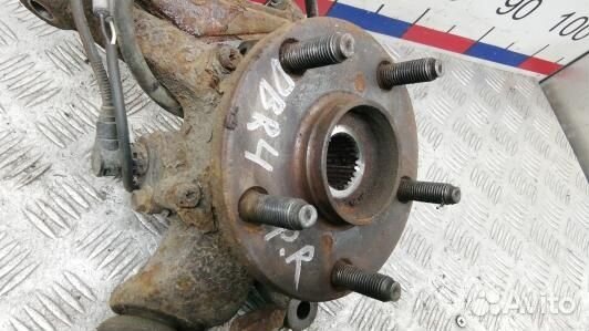 Ступица передняя правая toyota RAV 4 ZCA2 (DBR04N9