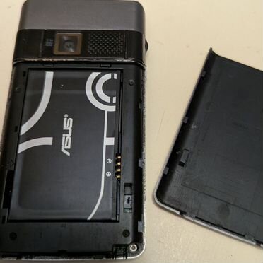 ASUS P527, 1 SIM
