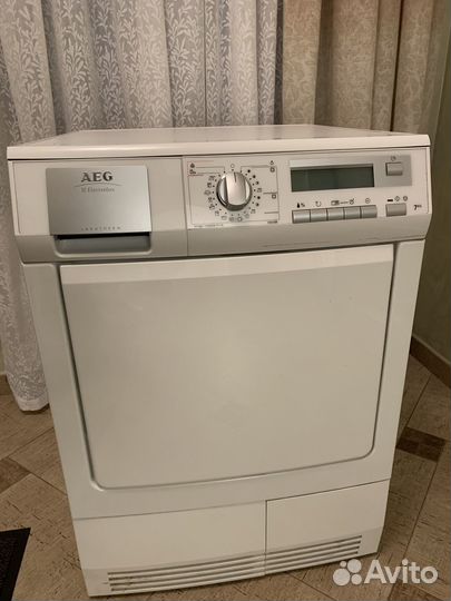 Сушильная машина AEG