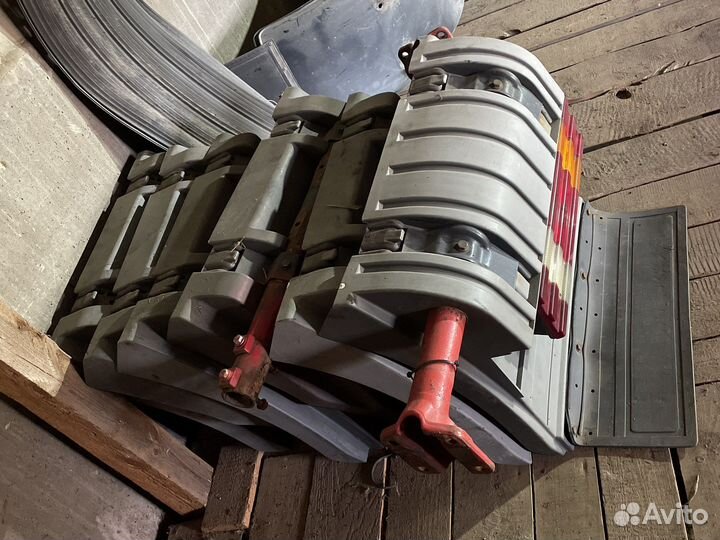 Крыло ведущей оси mercedes actros