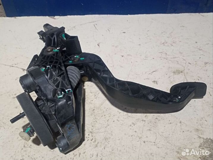 Педаль сцепления Ford EcoSport 2014