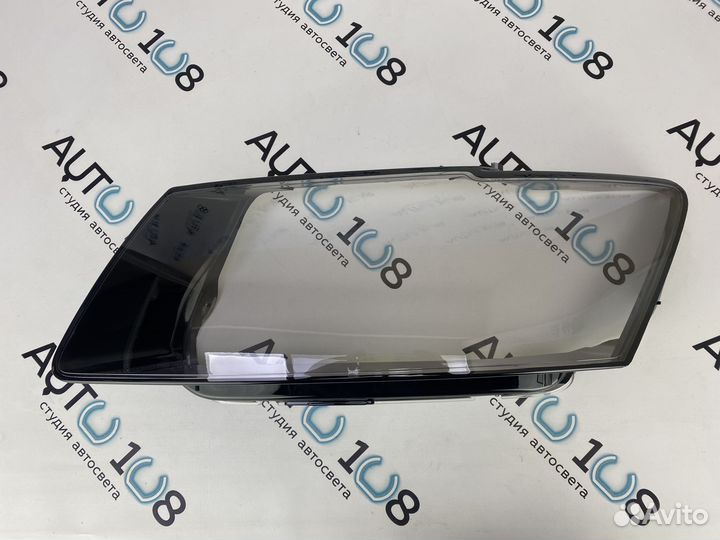 Стекло на фару Audi Q5 / Ку5 2012-2017 левое 0511