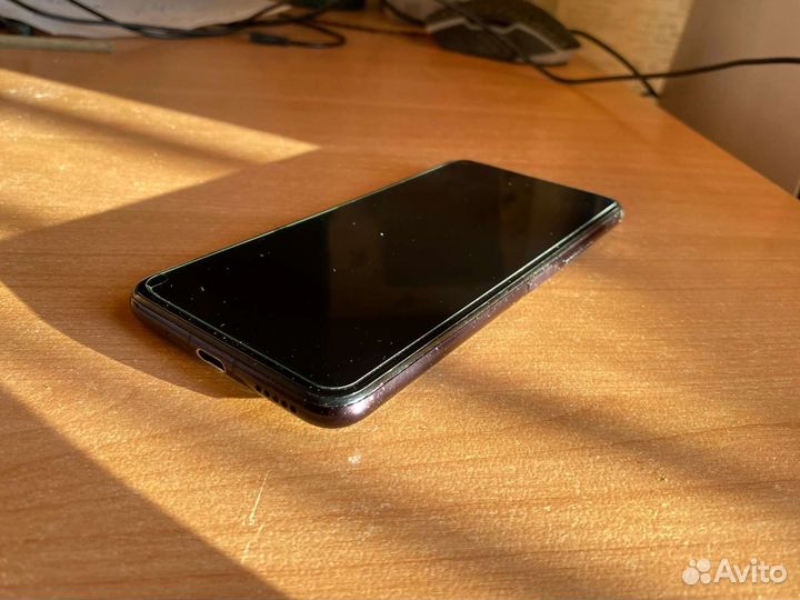 Телефон Honor 20 pro