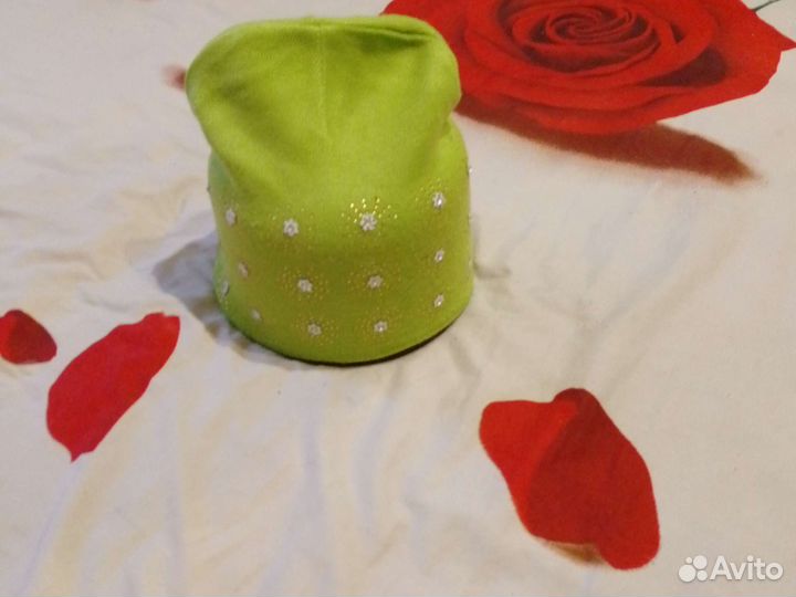 Шапка для девочки новая