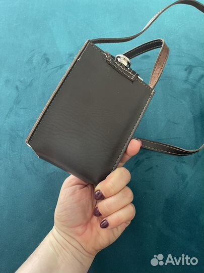 Фляжка в кожаном чехле