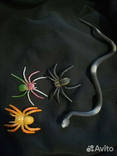 Фигурки животных года 90х