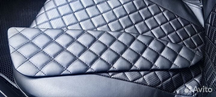 Коплект вставок-ромб в дверные карты на Весту