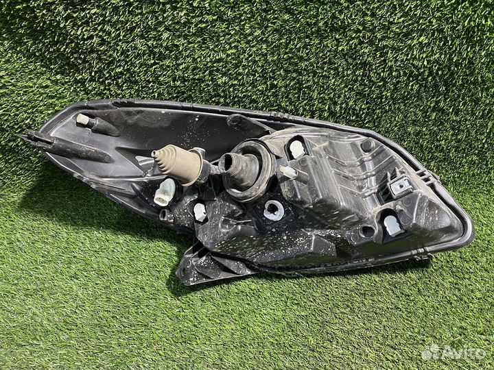 Фара передняя левая renault sandero 1