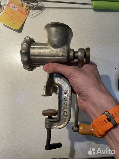 Мясорубка чугунная СССР