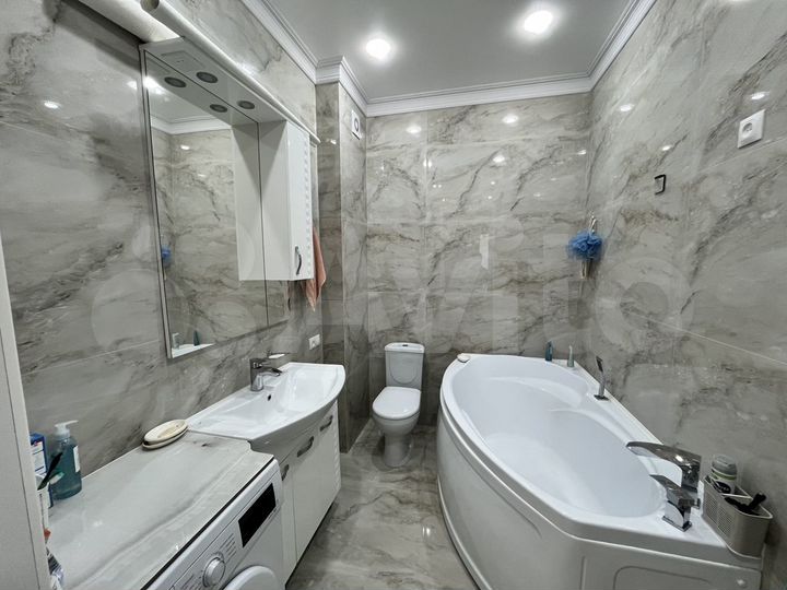 3-к. квартира, 100 м², 2/9 эт.